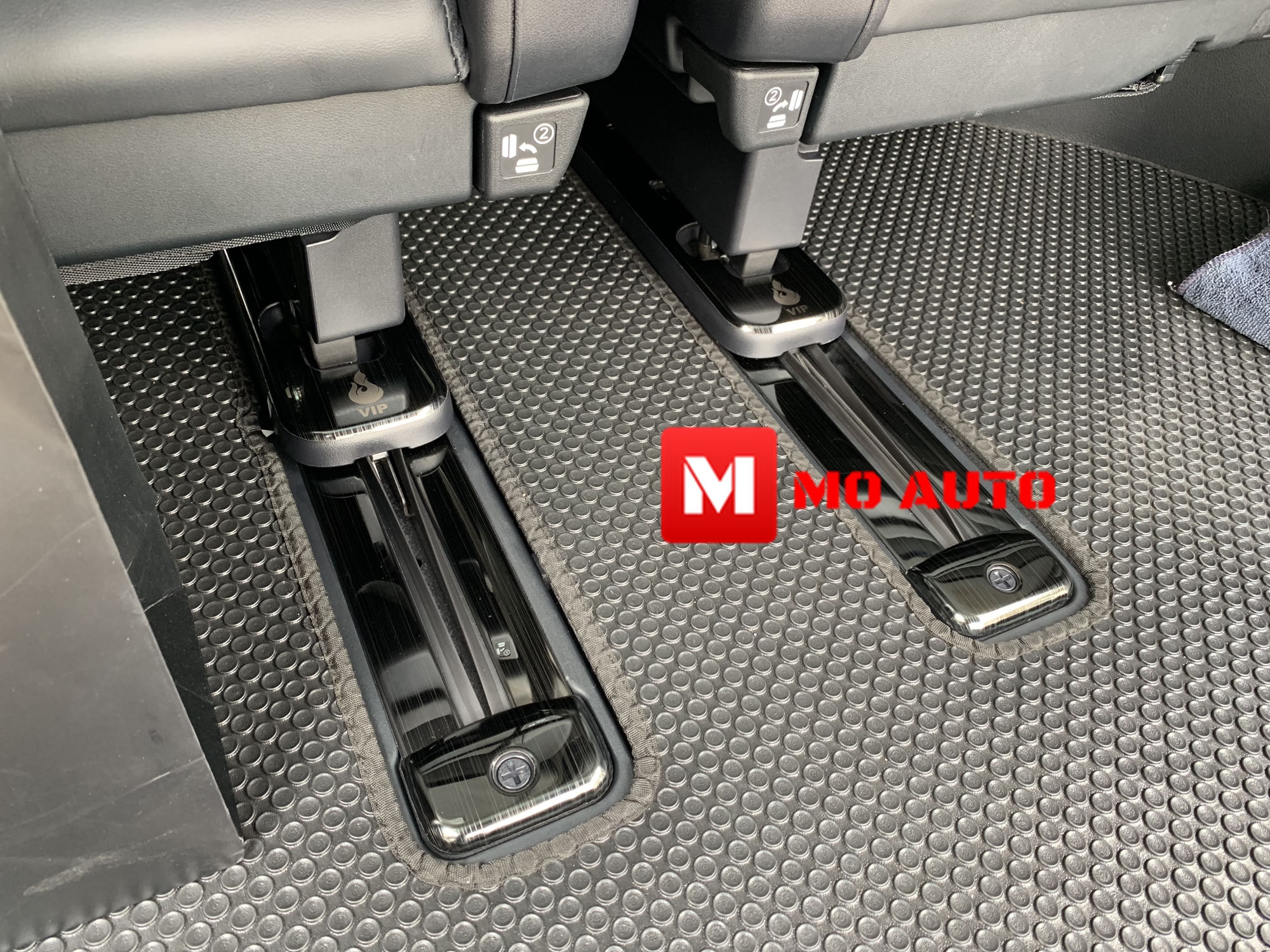 ครอบรางเลื่อนสแตนเลท 304 ALPHARD / VELLFIRE 2016-2022