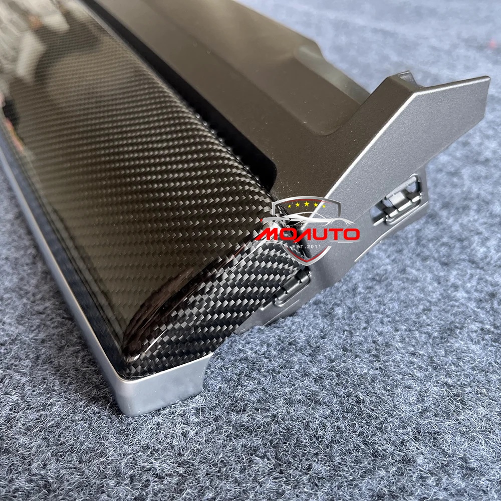 คอนโซลหน้าคาร์บอนแท้ Tesla Model 3