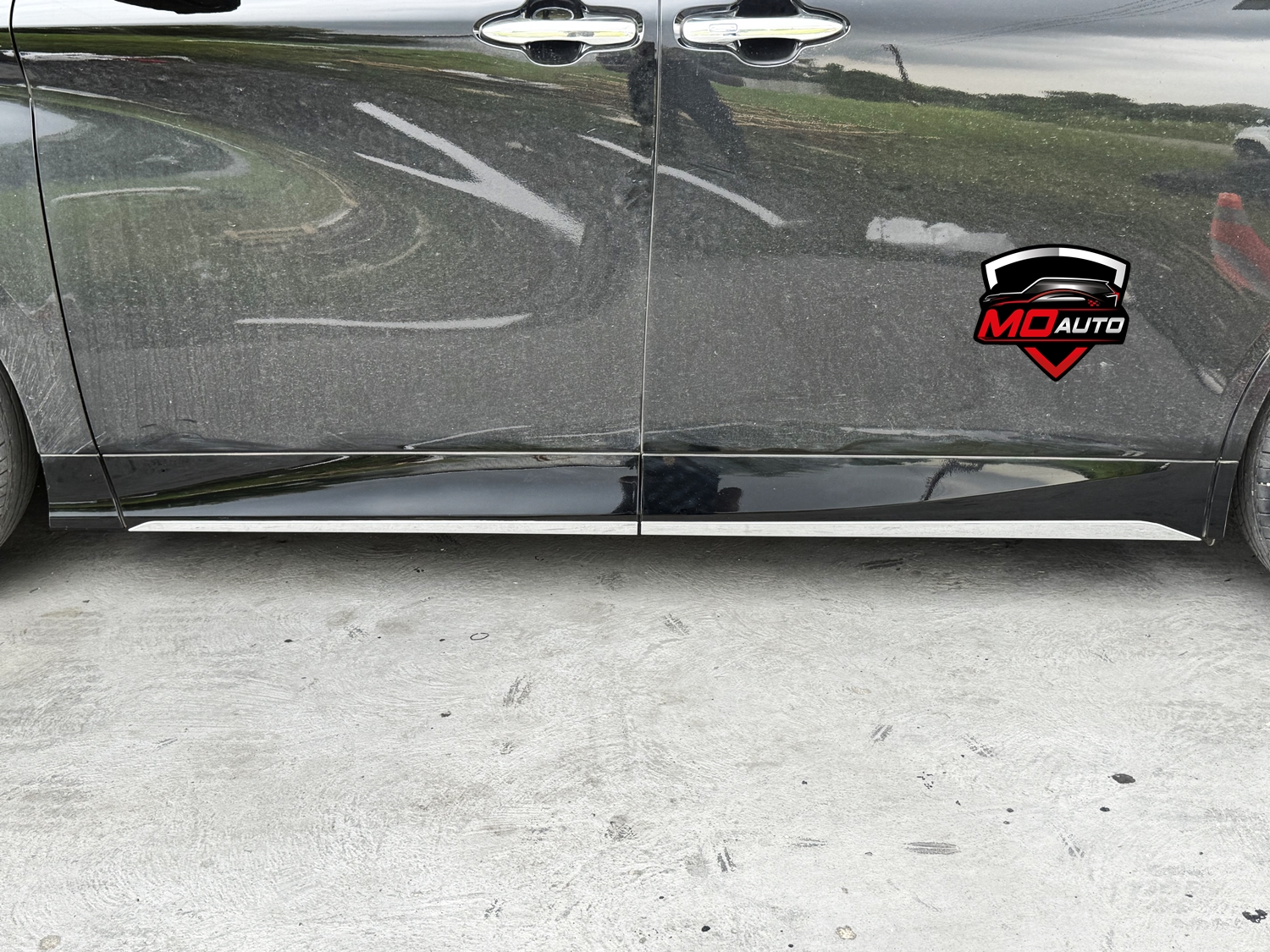 คิ้วกันกระแทกชายประตูล่าง ALPHARD 40 / VELLFIRE 40