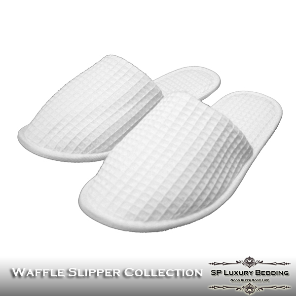 รองเท้า Slipper รังผึ้ง สีขาว