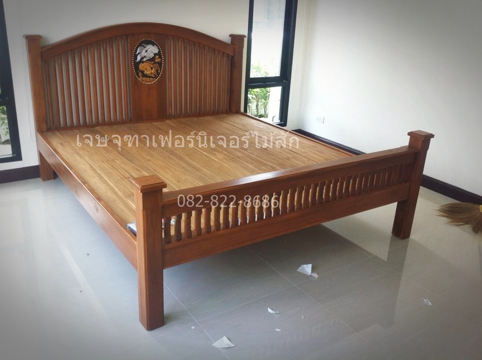 เตียงนอนไม้สัก แบบซี่หัวโค้ง-ท้ายตรง