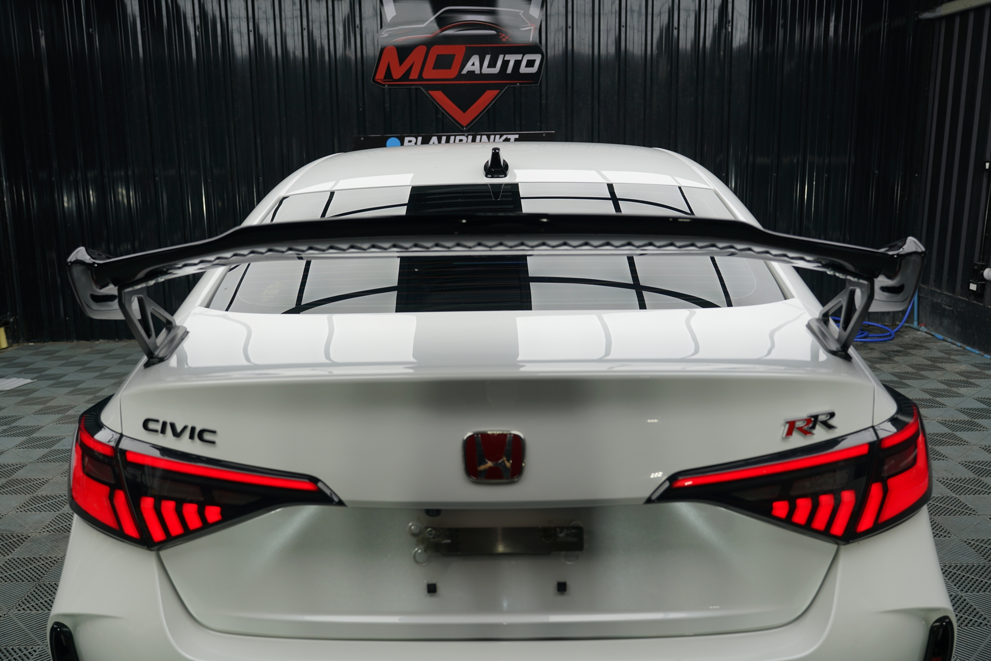 สปอยเลอร์ TYPE-R M-SPORT ดำเงา สำหรับ CIVIC FE