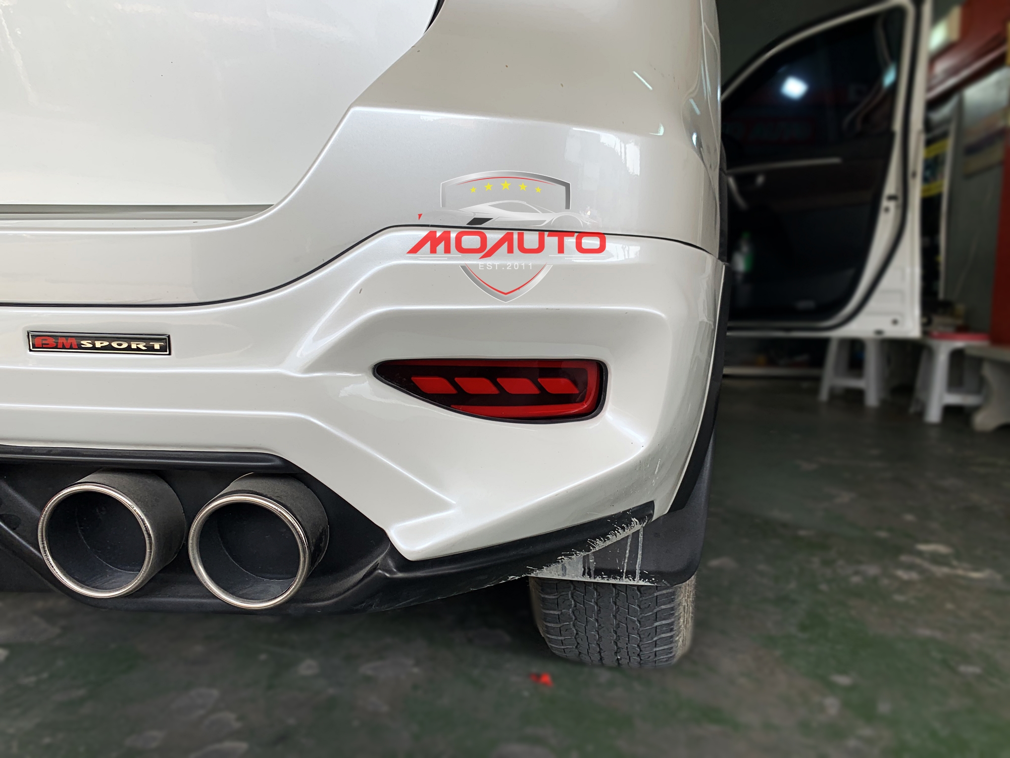 ไฟทับทิมกันชนท้าย V1 New Fortuner