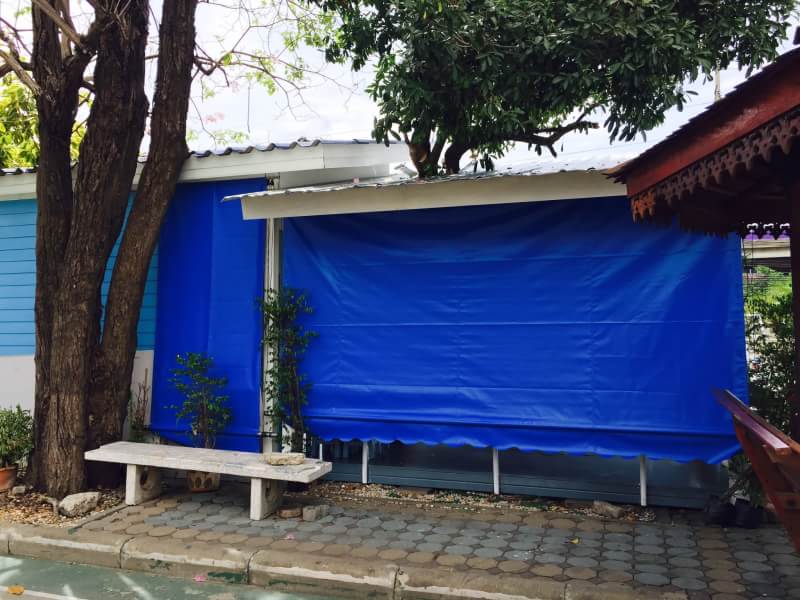 ผ้าใบชักรอก กว้าง 6เมตร สูง 4.5มตร (ไม่รวมเสาค้ำ) กันสาดผ้าใบ ชักรอกผ้าใบ ผ้าใบม้วนขึ้นลง ผ้าใบม้วนเก็บได้ ผ้าใบตลาดนัด มีทุกสี 6m x 4.5m