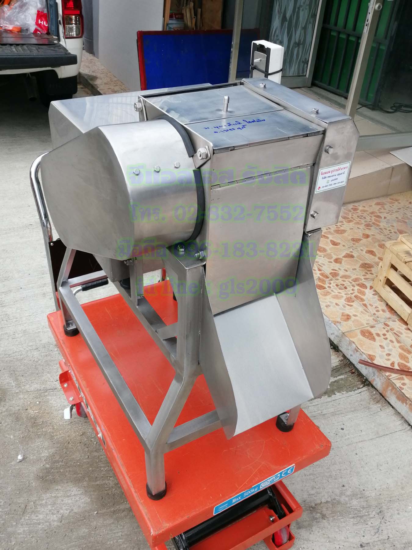 เครื่องขูดมะพร้าวสแตนเลสขาตั๊กแตน