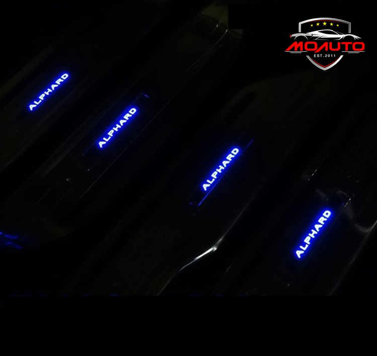 สคับเพลทกันรอยเท้า LED 8 ชิ้น ALPHARD / VELLFIRE MC