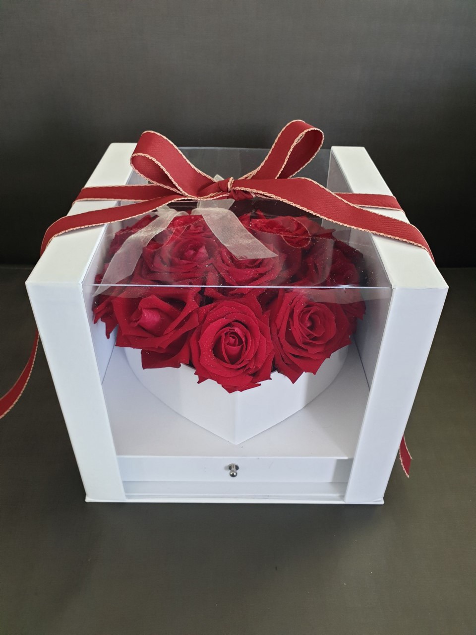 กล่องใสกุหลาบหัวใจ รุ่นมีลิ้นชักพร้อมช็อคโกแลต