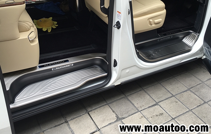 เพลทกันรอยเท้าชายประตู 8 ชิ้น ALPHARD / VELLFIRE MC