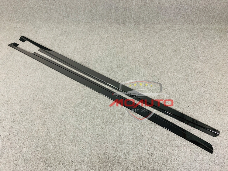 ลิ้นข้างแบบบาง BMW G20 ทรง AC PRO