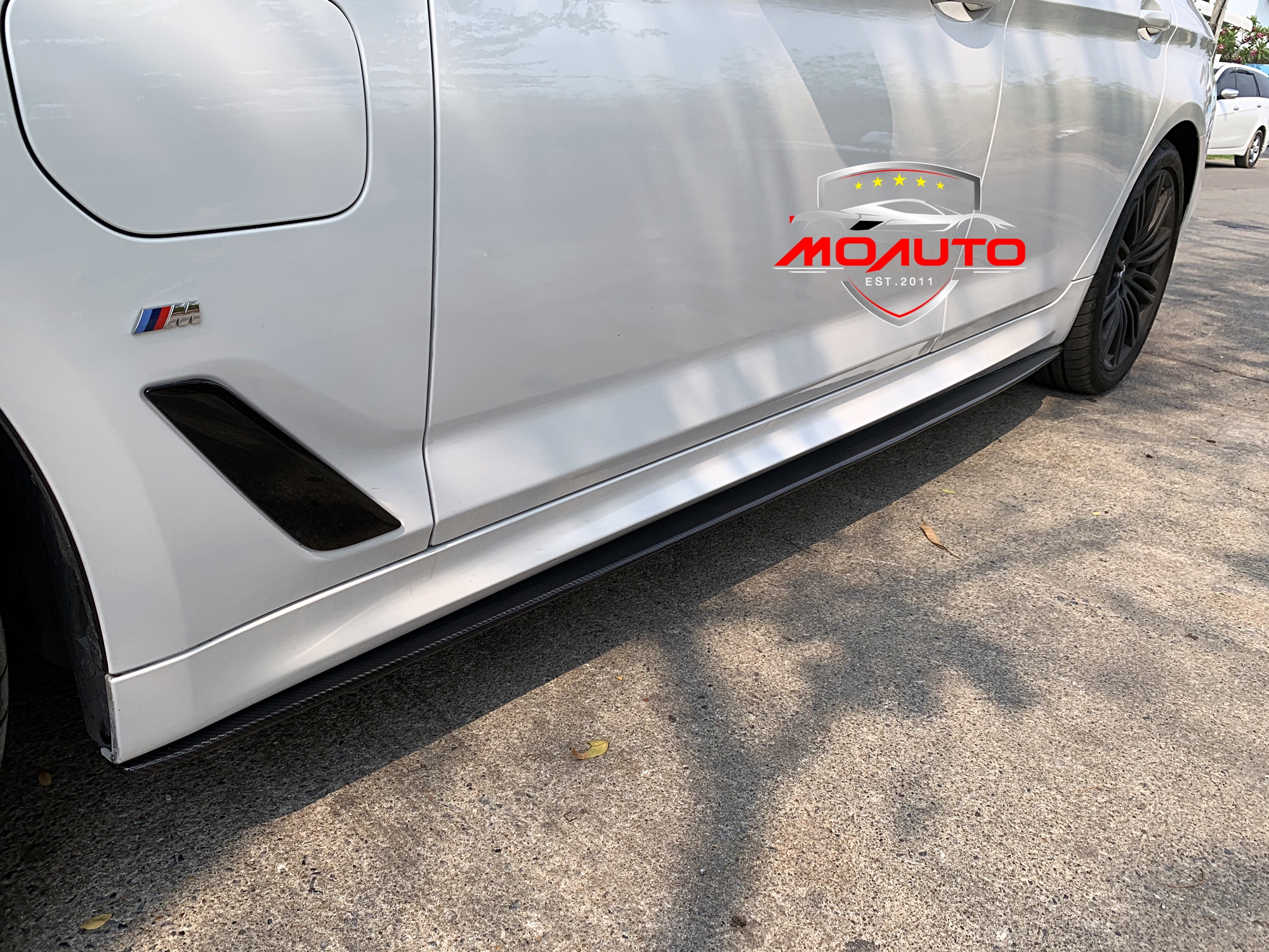 ลิ้นสเกิร์ตข้าง คาร์บอน แท้ / ดำเงา BMW G30