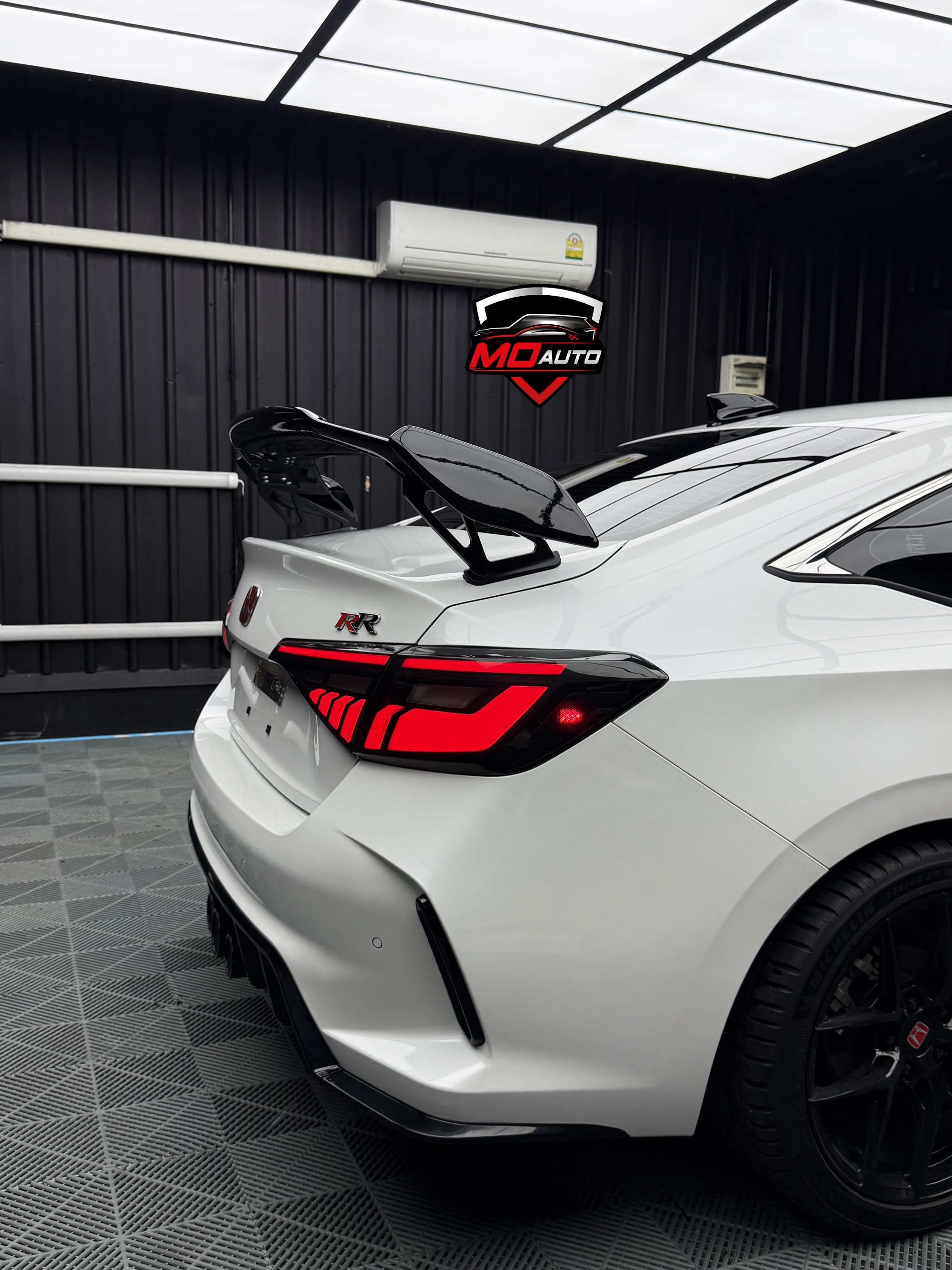 สปอยเลอร์ TYPE-R M-SPORT ดำเงา สำหรับ CIVIC FE