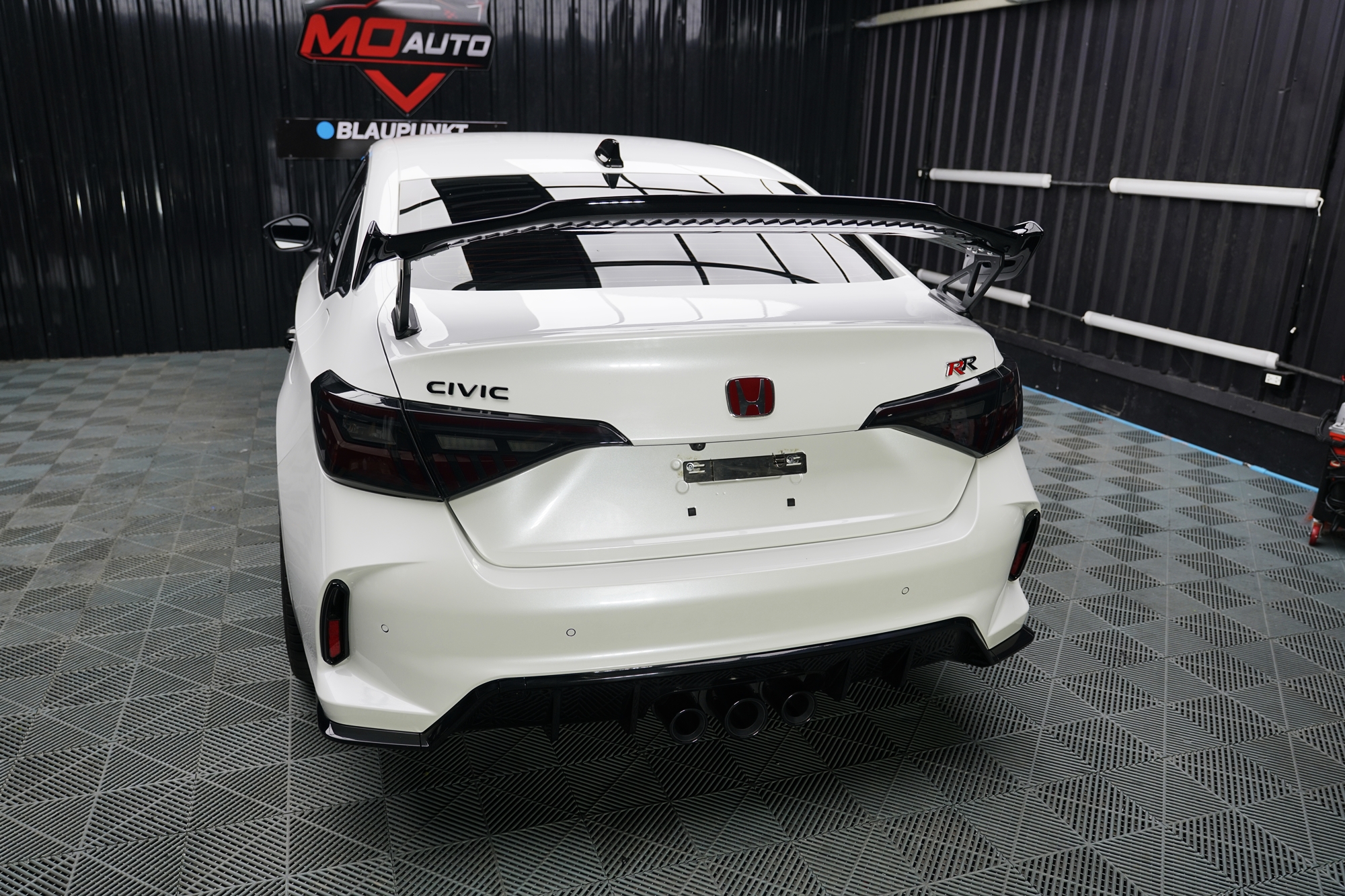 สปอยเลอร์ TYPE-R M-SPORT ดำเงา สำหรับ CIVIC FE