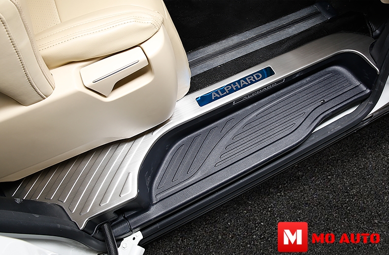 เพลทกันรอยเท้าชายประตู 8 ชิ้น ALPHARD / VELLFIRE MC