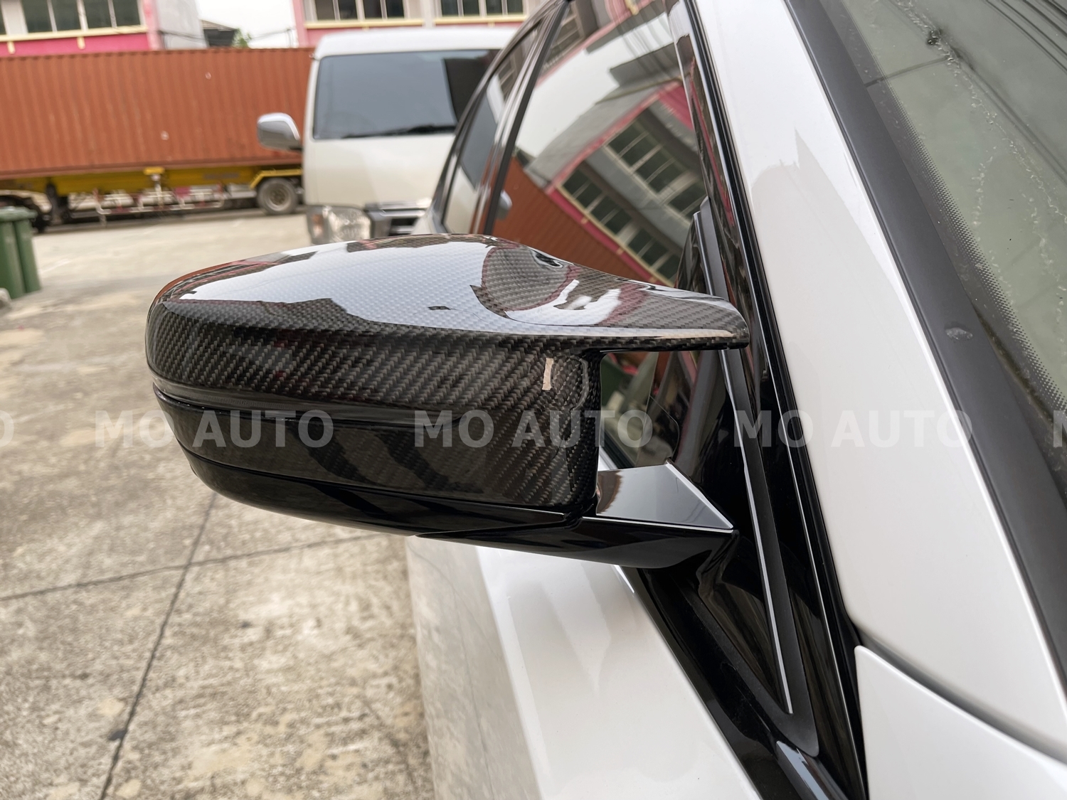 ฝากระจกมองข้างคาร์บอนแท้ ทรง M3 BMW G20