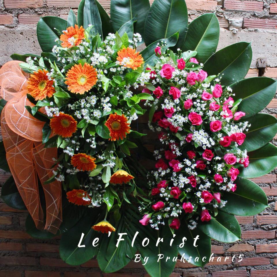 W42พวงหรีดดอกไม้สด