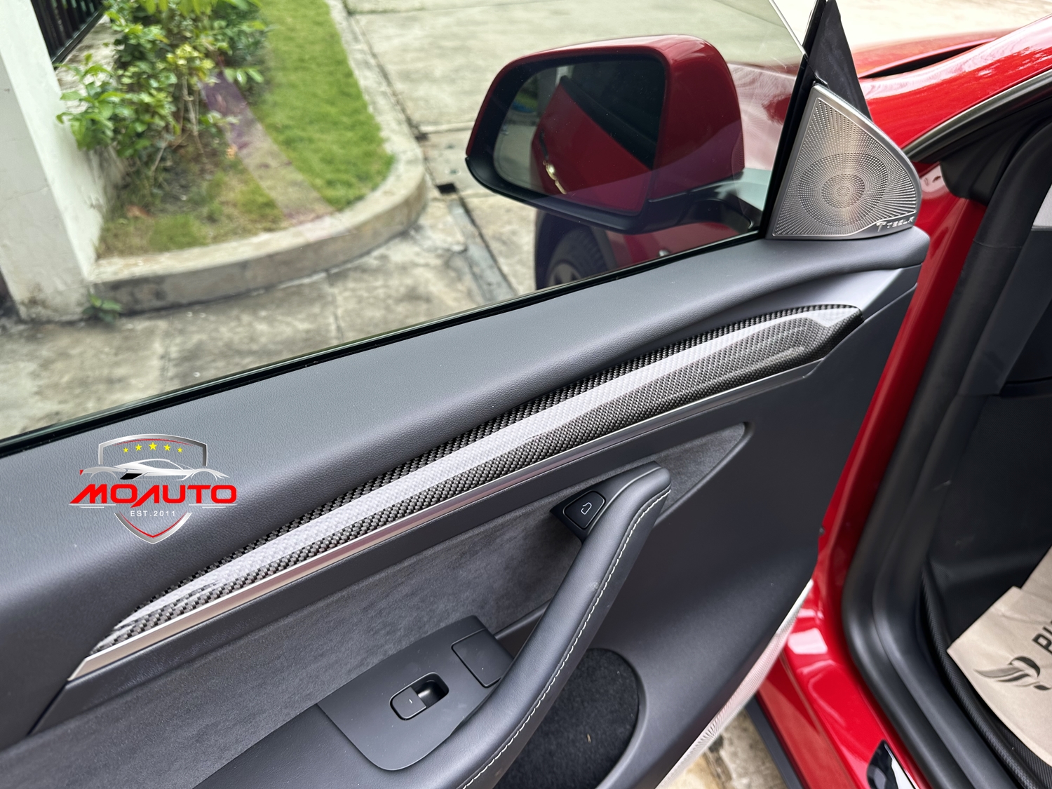 คอนโซลหน้าคาร์บอนแท้ Tesla Model 3