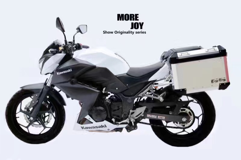 ปิ๊บ GS-ADV ทรง เหลี่ยม สำหรับ Kawasaki Z300 ข้าง38L