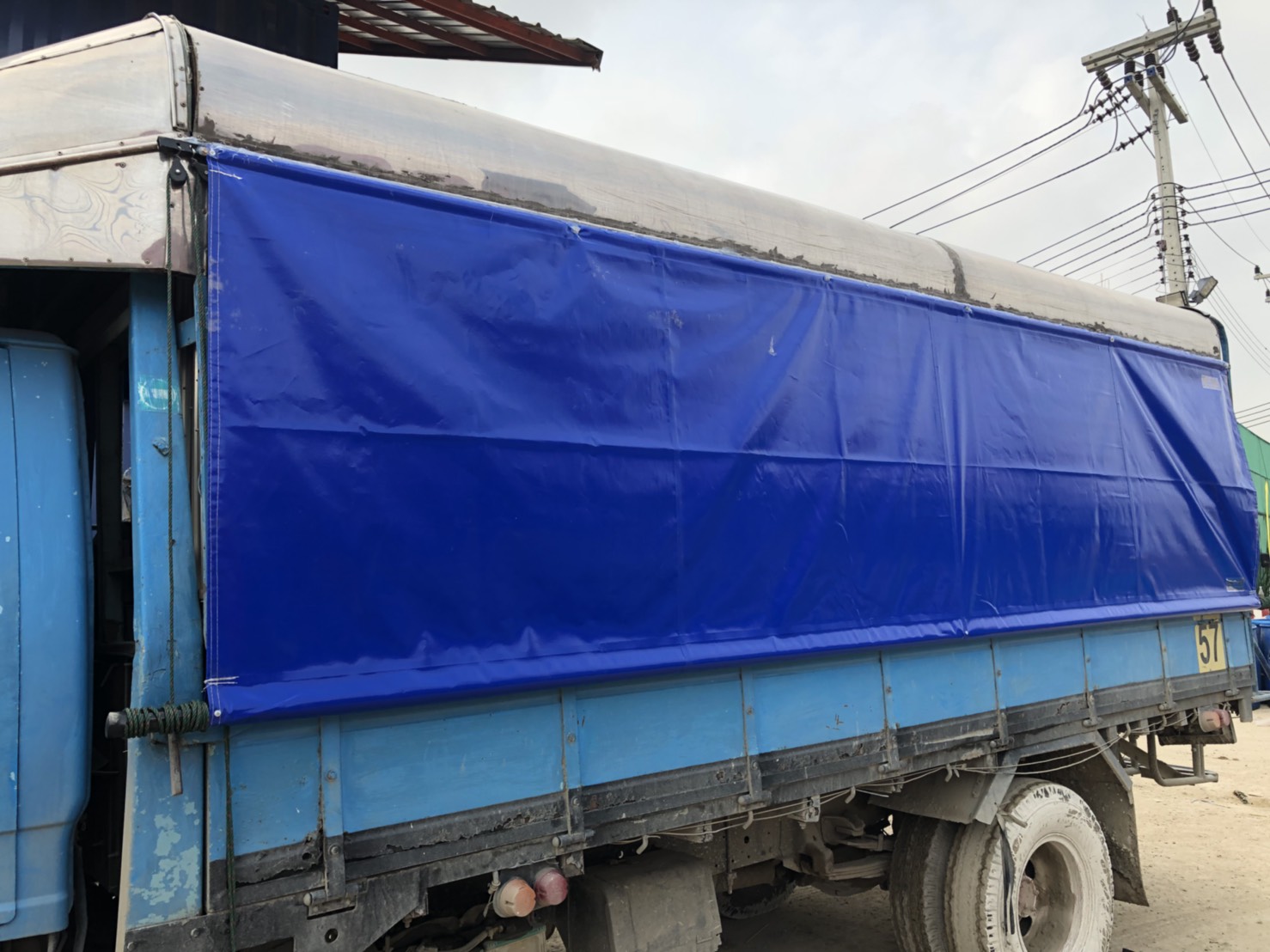 MKP TenT ผ้าใบ กันสาด ชักรอก ม้วนเก็บได้ ขนาด2.5ม x 2.5ม (ไม่รวมเสาค้ำยัน) ผ้าใบกันสาด ผ้าใบกันฝน ผ้าใบม้วนกันฝน ผ้าใบม้วนกันแดด มี12สี 2.5m x 2.5m