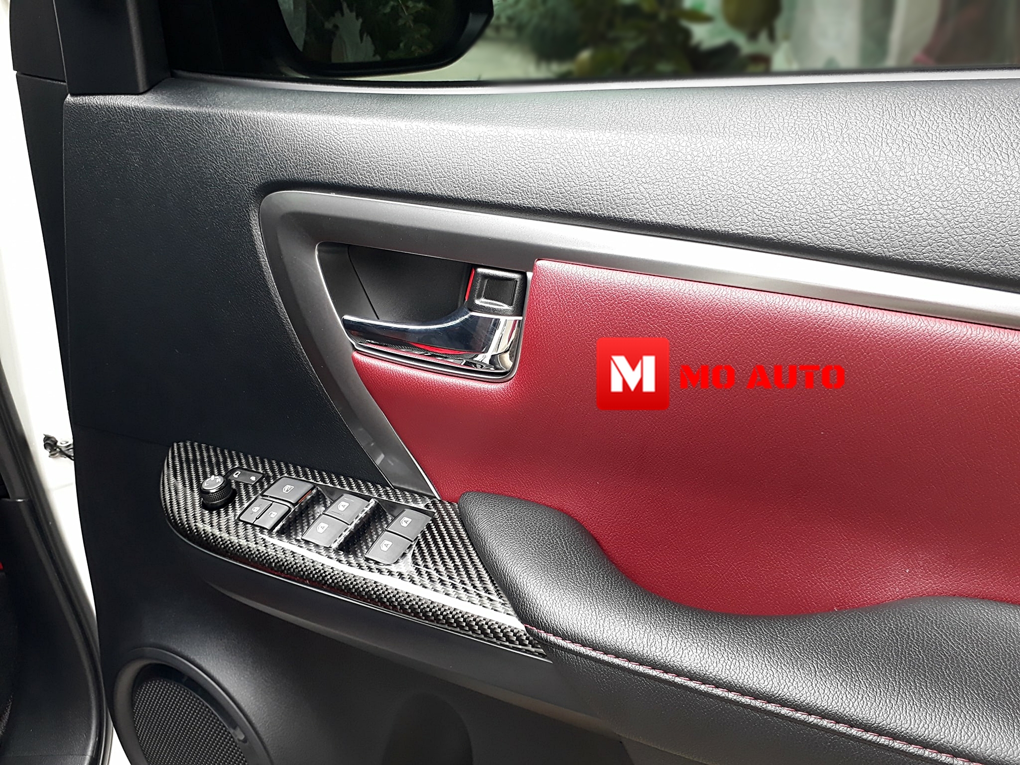 แผงสวิตประตูคาร์บอนแท้ NEW FORTUNER REVO