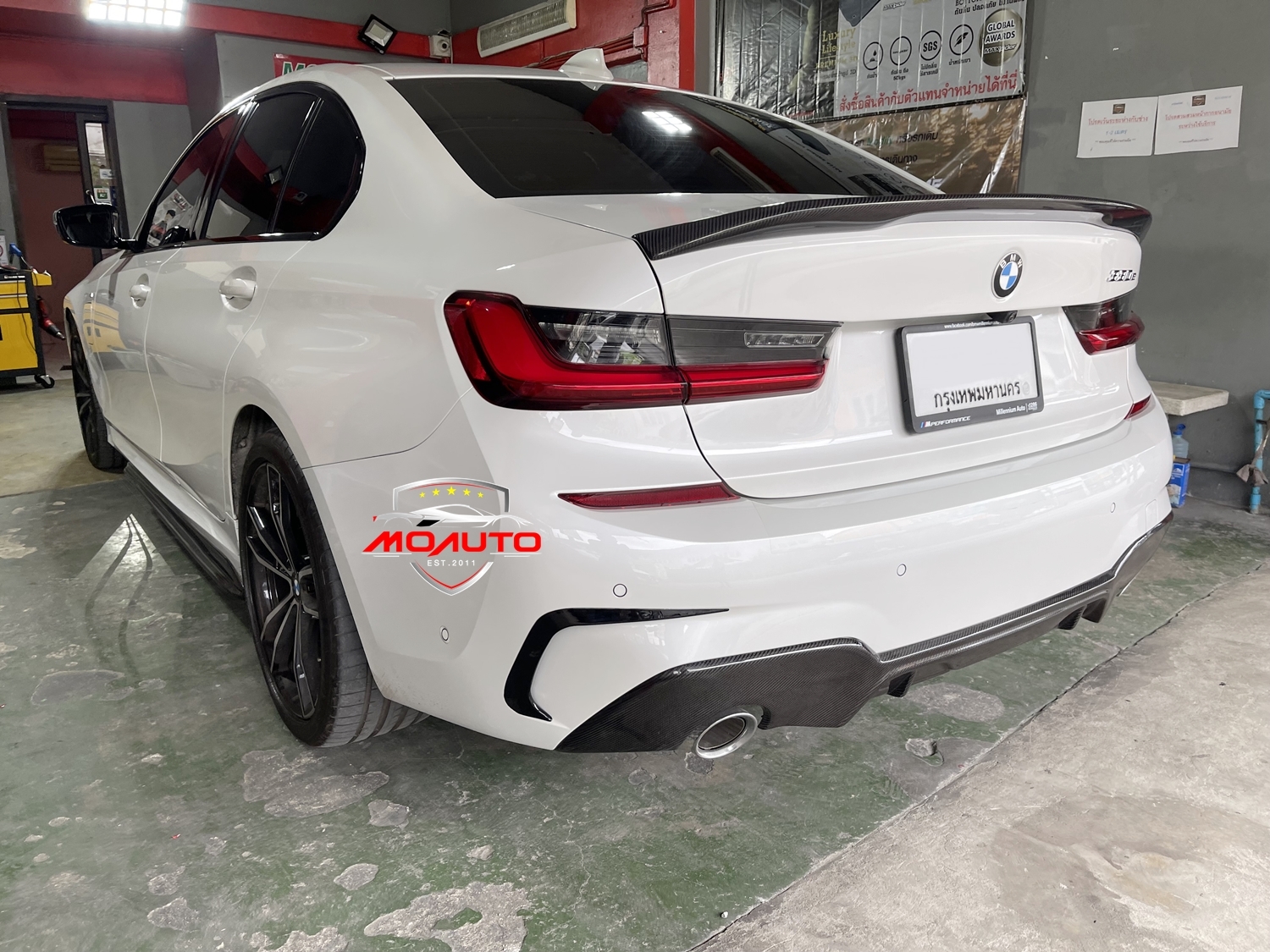 คิ้วกันชนหลัง BMW G20