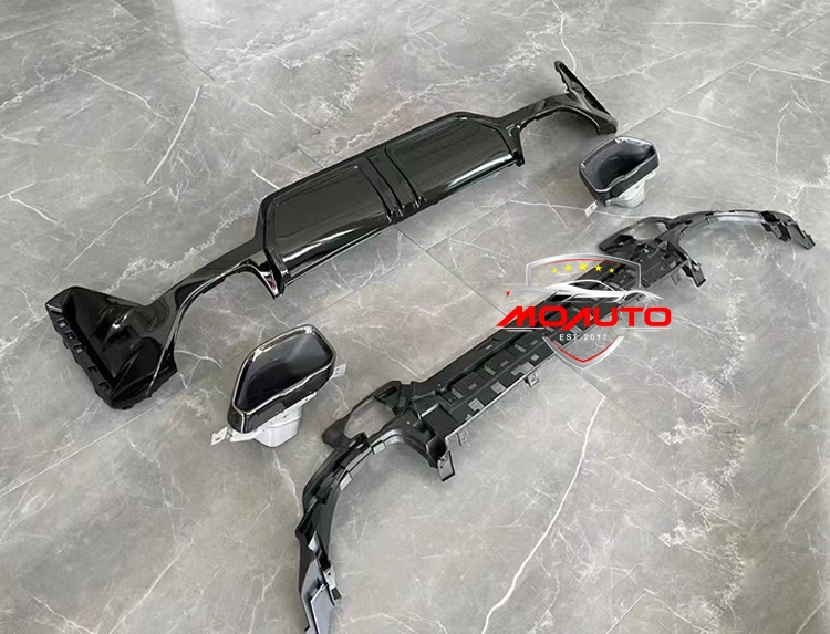 DIFFUSER ท้ายททรง M340i + ปลายท่อใบไม้คู่ BMW G20 LCI