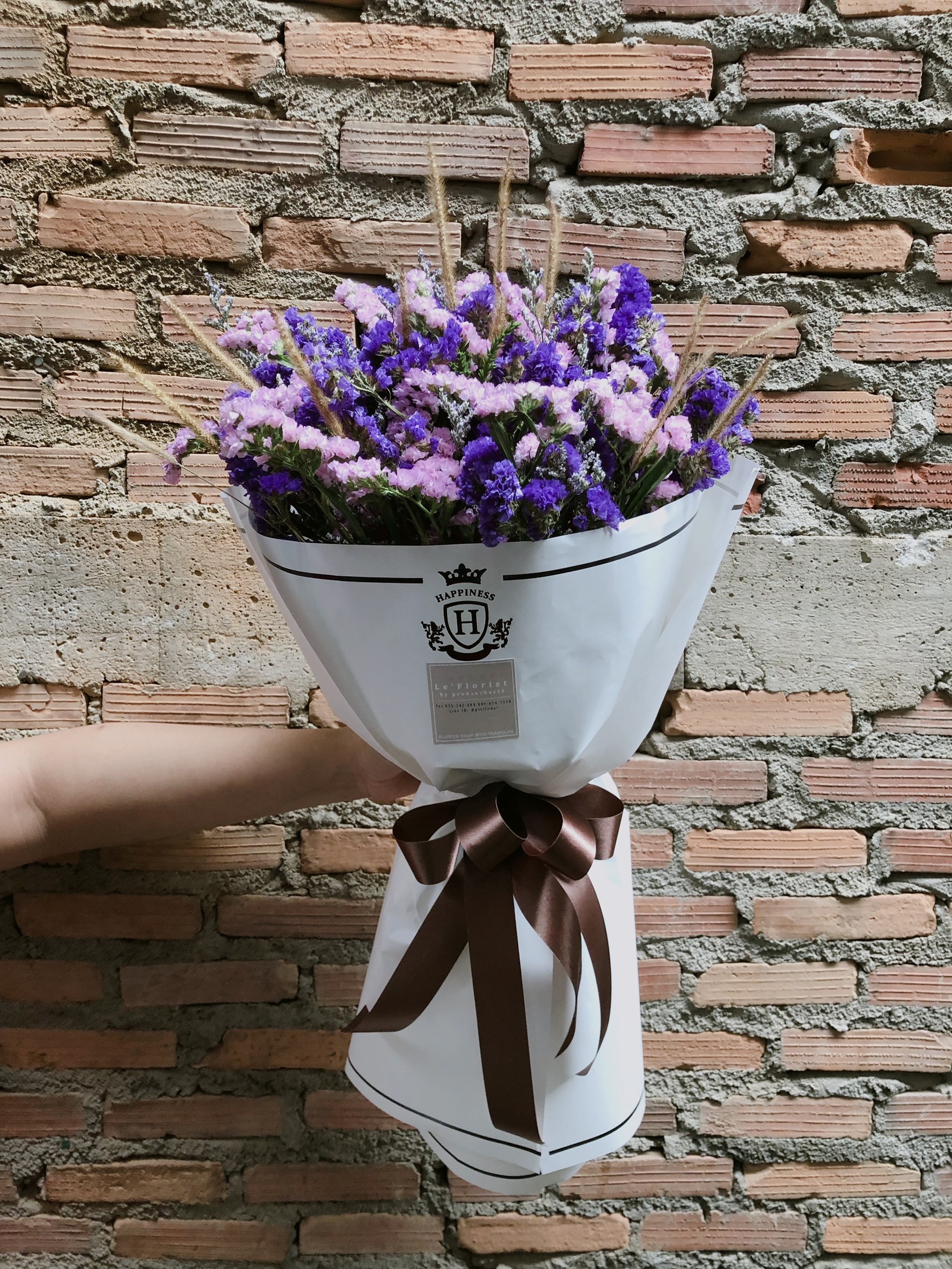 statice flower bouquet
