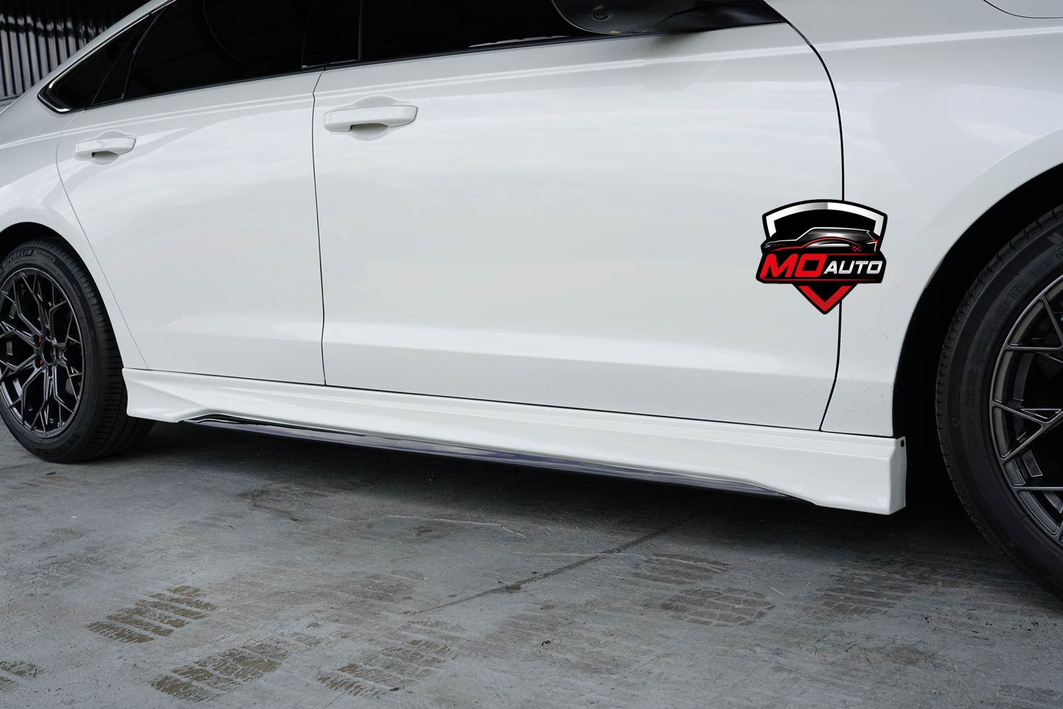 ชุดแต่งสเกิร์ตรอบคัน NEW ACCORD G11 ทรง M-STYLE