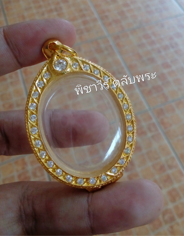 ตลับเงินฝังพลอยเต็มชุบไมครอน