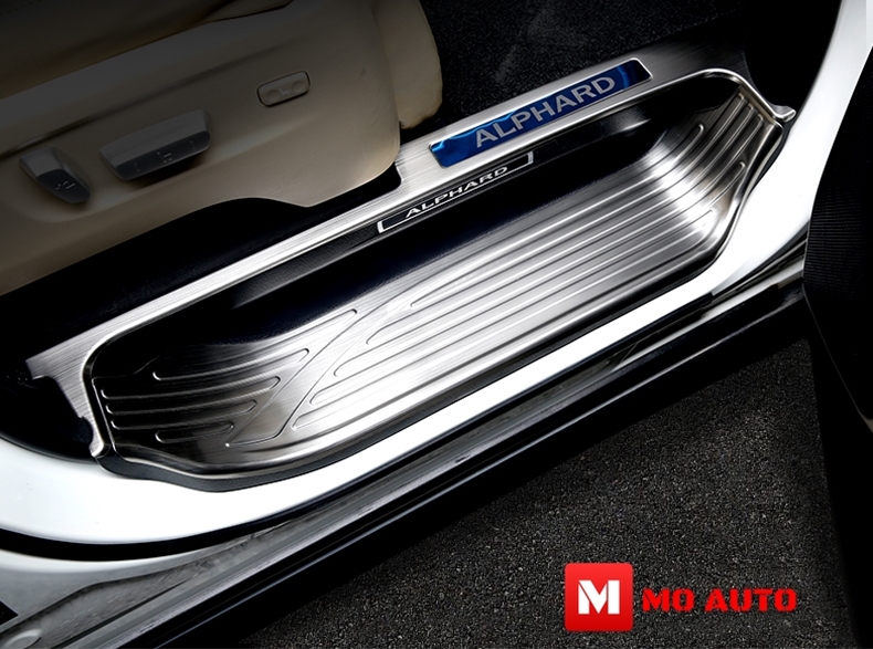 เพลทกันรอยเท้าชายประตู 8 ชิ้น ALPHARD / VELLFIRE MC