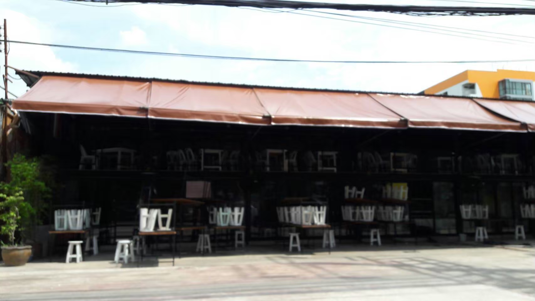 ผ้าใบชักรอก กว้าง 6เมตร สูง 4.5มตร (ไม่รวมเสาค้ำ) กันสาดผ้าใบ ชักรอกผ้าใบ ผ้าใบม้วนขึ้นลง ผ้าใบม้วนเก็บได้ ผ้าใบตลาดนัด มีทุกสี 6m x 4.5m