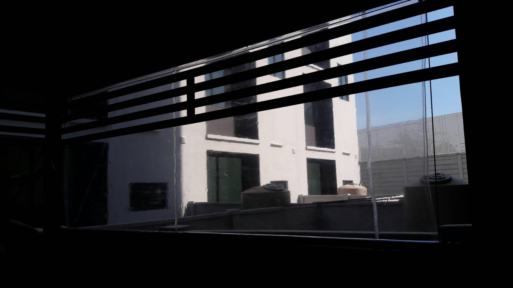 ผ้าใบชักรอก กว้าง 6เมตร สูง 5มตร (ไม่รวมเสาค้ำ) กันสาดผ้าใบ ชักรอกผ้าใบ ผ้าใบม้วนขึ้นลง ผ้าใบม้วนเก็บได้ ผ้าใบตลาดนัด มีทุกสี 6m x 5m