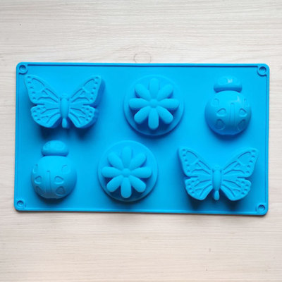 แม่พิมพ์ซิลิโคนคละลาย ผึ้เสื้อ เต่าทอง ดอกไม้ 6 ช่อง