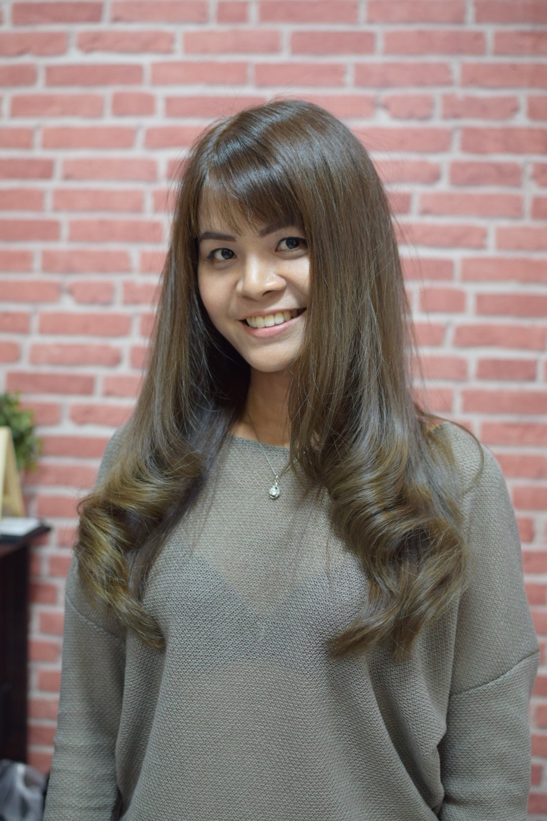 บริการทำสี น้ำตาลประกายเขียวหม่นเทา