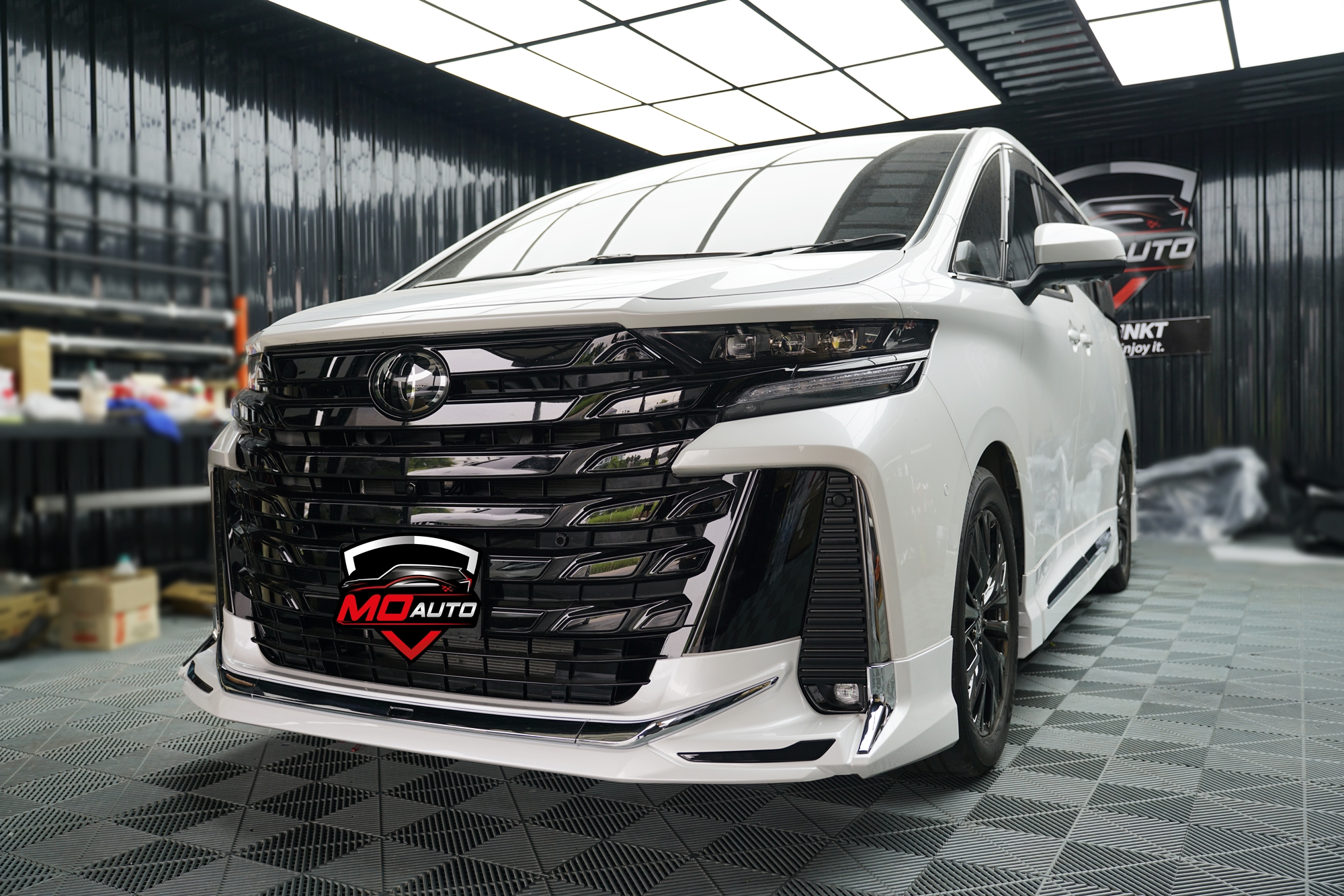 ชุดแต่งรอบคัน VELLFIRE 40 ทรง Modellista