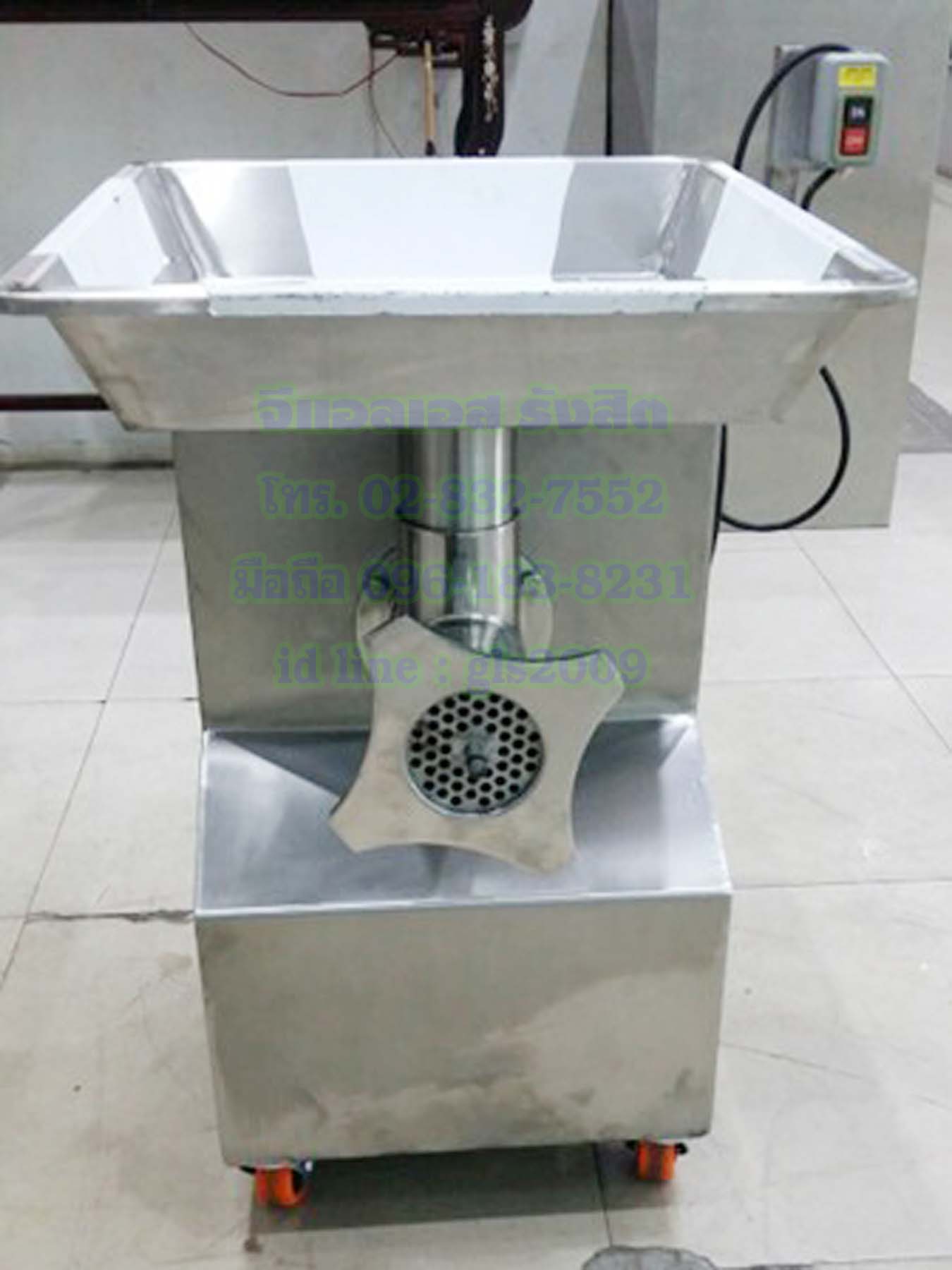 เครื่องบดหมูสแตนเลสตู้ทึบเบอร์32