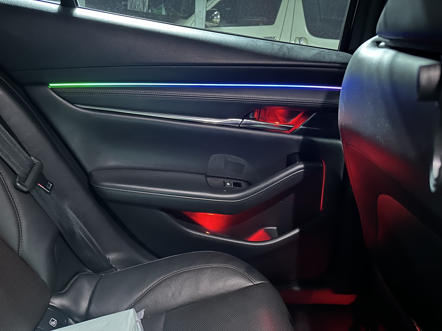 ไฟ Ambient light ภายใน Mazda 3