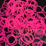 100% Silicone Loom Band สีชมพูนีออน 600เส้น ( # 21 )