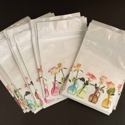 ซองฟรอยด์ซิปล๊อคใส่สบู่ลายดอกไม้แจกันขนาด 9*11cm. 100 ชิ้น