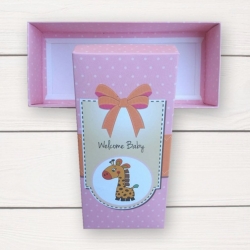 กล่องกระดาษแบบฝาปิดสีชมพูลายการ์ตูนยีราฟ Welcome Baby 17.5x8x4.5cm 20 ชิ้น