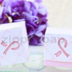 กล่องสี่เหลี่ยม สีชมพูเคลือบมัน 5.3*5.3*4.8 cm 20 ใบ