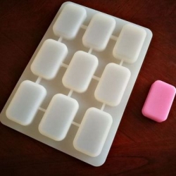 แม่พิมพ์ซิลิโคน สี่เหลียมมน 30 g 6*3.7*1.5 cm