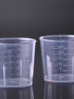 แก้วตวงพลาสติก 30ml 5 ชิ้น 004440