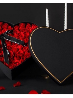 กล่องกุหลาบไทยรูปหัวใจ 50ดอก