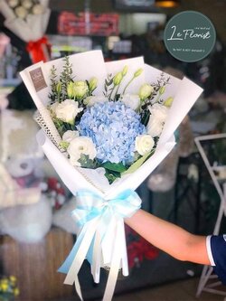 Mix Flowers Bouquet Hydrangea and Eustoma with White paper