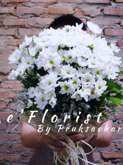 White flower bouquet [fresh flower]