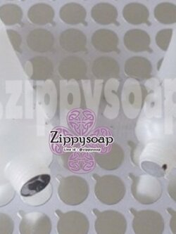 แผ่นสติ๊กเกอร์ ปิดปากหลอดโฟม 1แพค 5-20ml 0.8 cm 720 ดวง 001995-8mm