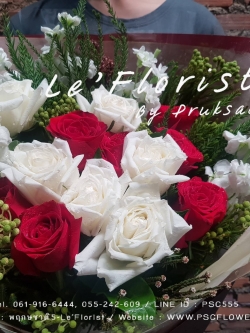 B62 Premium White + Red Rose [fresh flower]