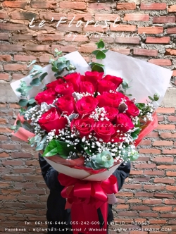 ช่อกุหลาบแดงนอก Premium Red Roses Bouquet