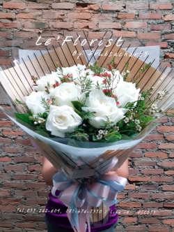 ช่อกลมกุหลาบขาวนอก