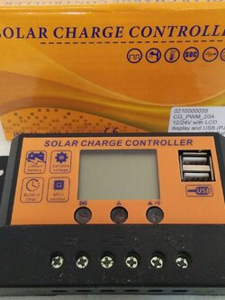 ตัวควบคุมการชาร์จแบตเตอรี่ แบบ PWM_20A 12/24V with LCD display and USB (PJ)